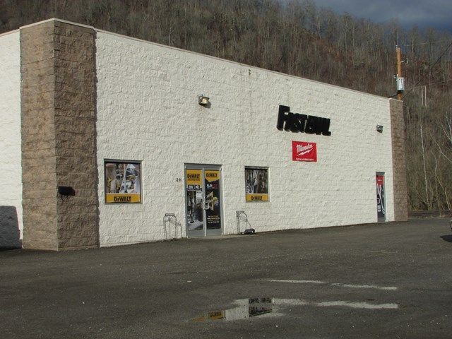1296 S Mayo Trl, Pikeville, KY 41501